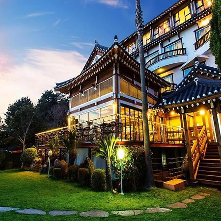 Hallagung Seogwipo Exterior photo